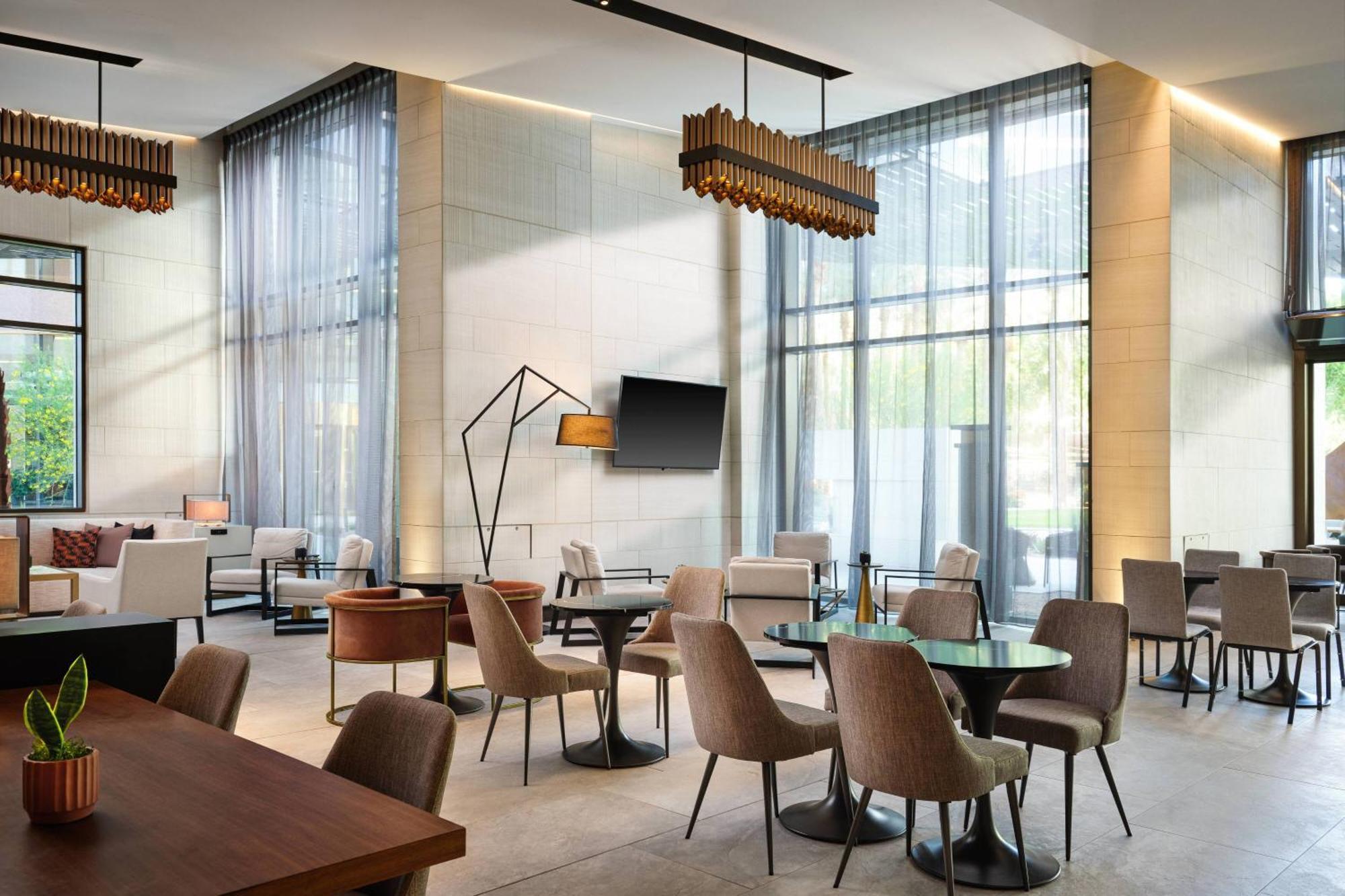 Ac Hotel By Marriott Phoenix Downtown Bagian luar foto