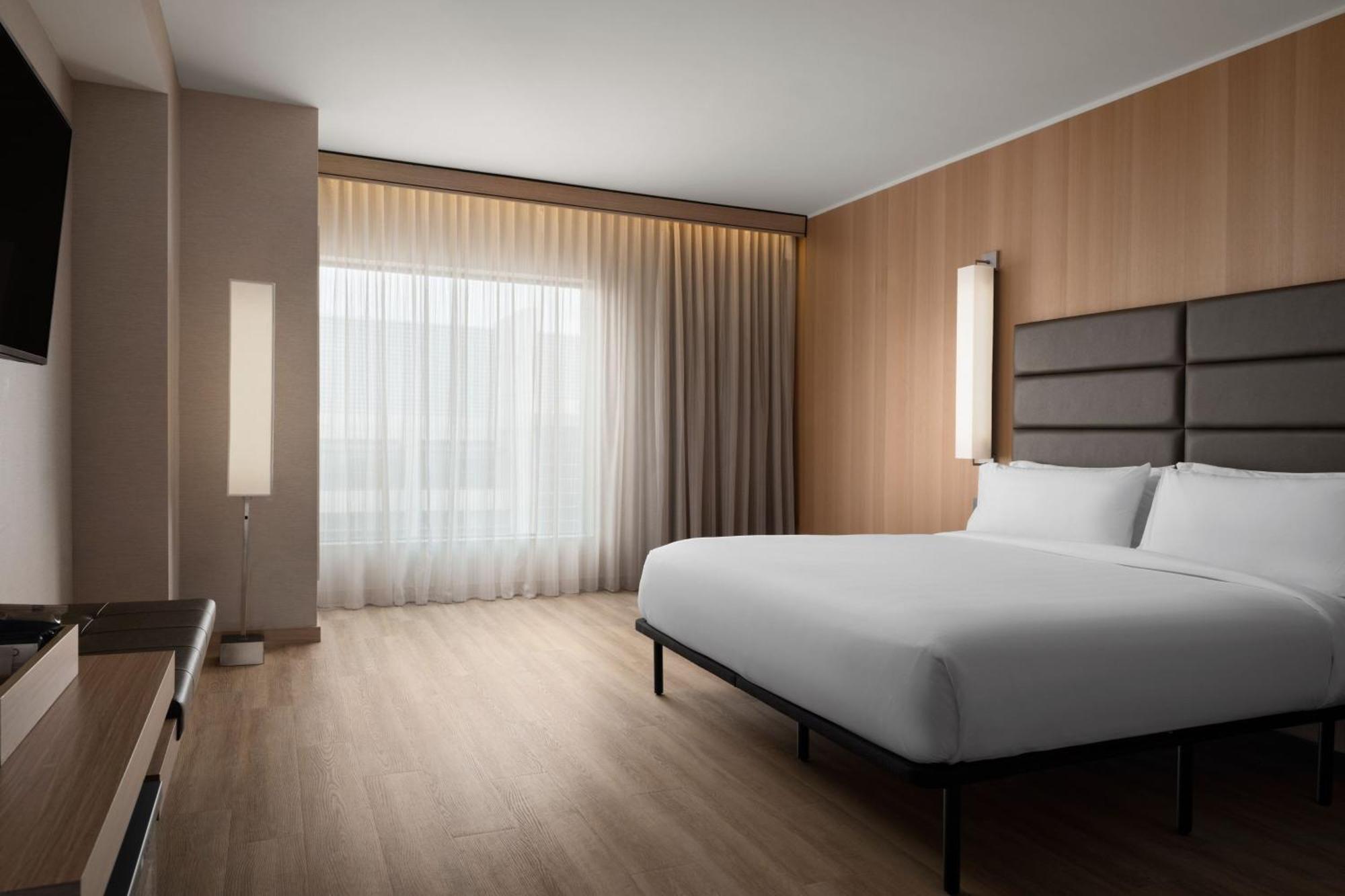 Ac Hotel By Marriott Phoenix Downtown Bagian luar foto